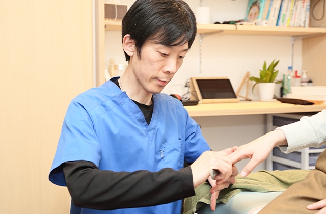 ご自宅で訪問鍼灸リハビリ保険対応で計画的に施術